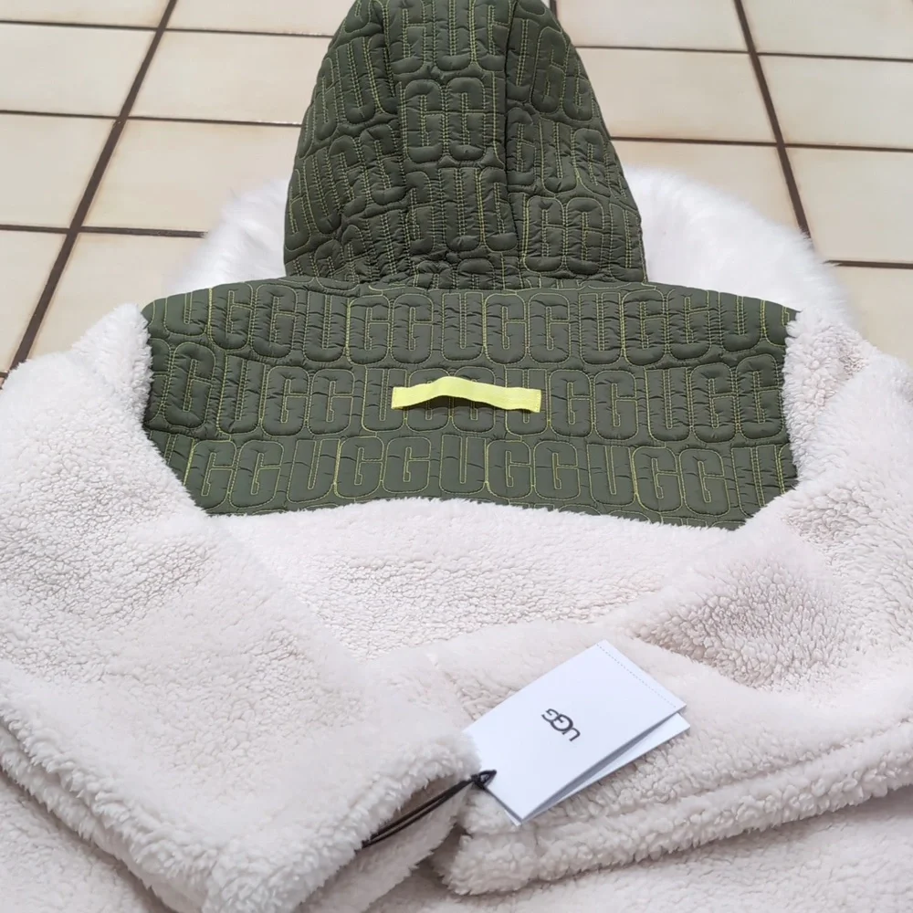 NWT UGG Iggy Sherpa Half Zip Pullover - Picture 14 of 16